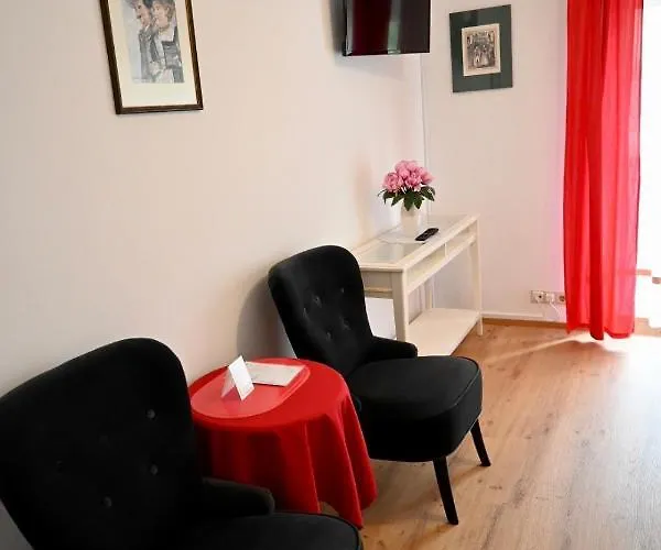 Am Rupertuspark 3*